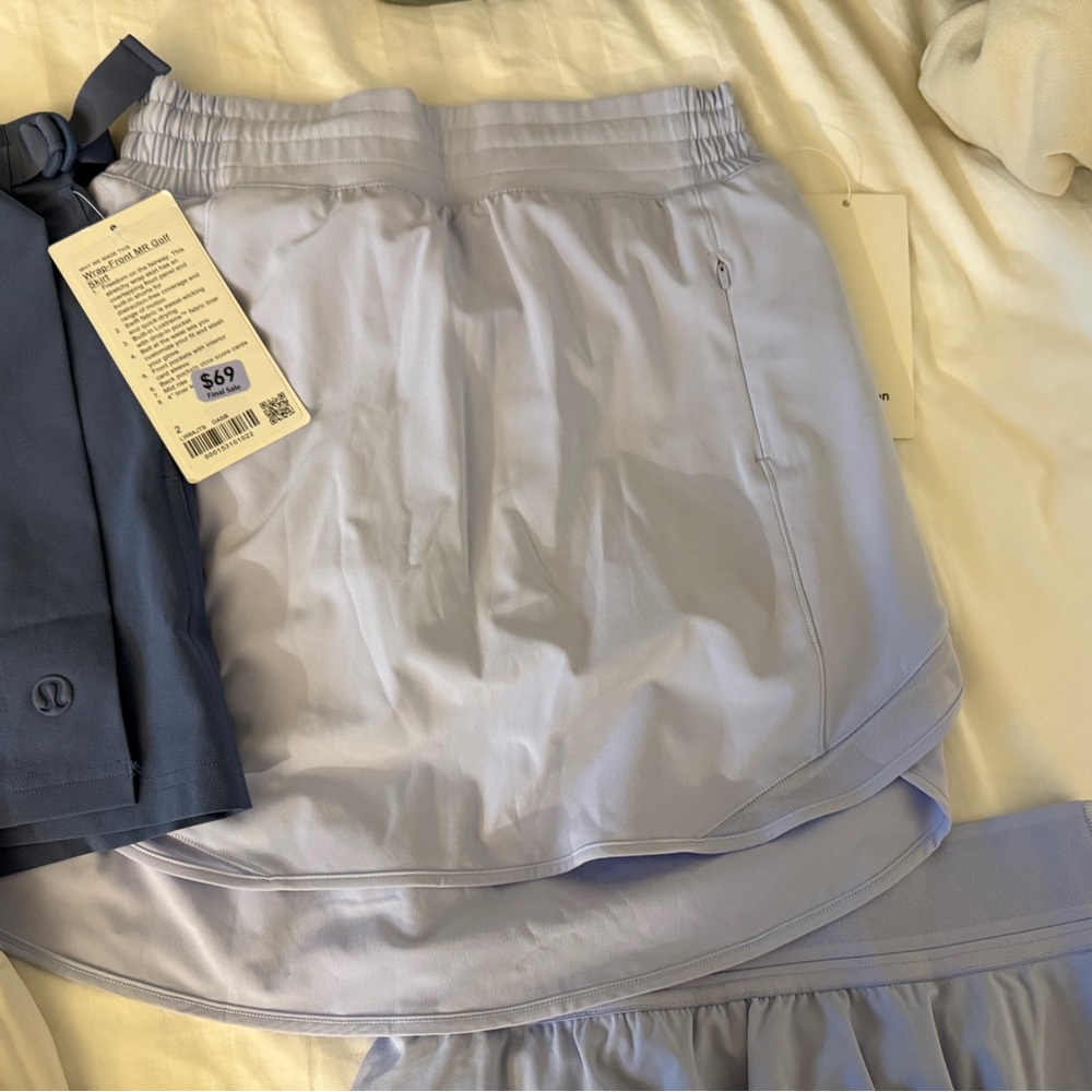 Lululemon Hotty Hot Short Long, High Rise - Pastel  Blue - Size 6